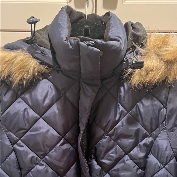 Sporto Navy Quilted woman’s S Coat with Faux Fur Trim the faux fur removable😃 - Picture 2 of 15